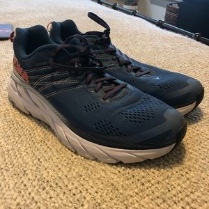 Hoka One One Clifton 6